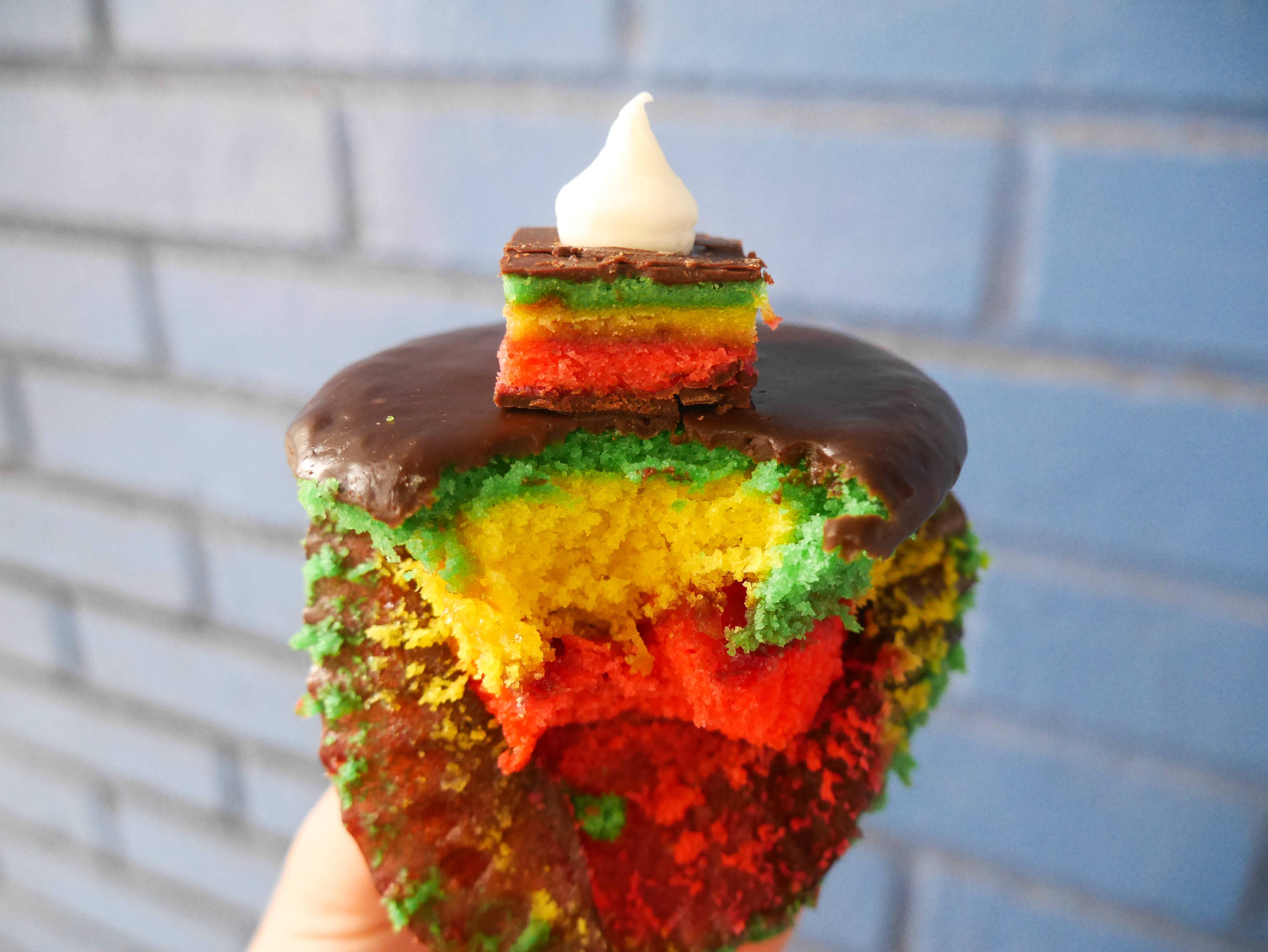 City Cakes - Tri-color cupcake