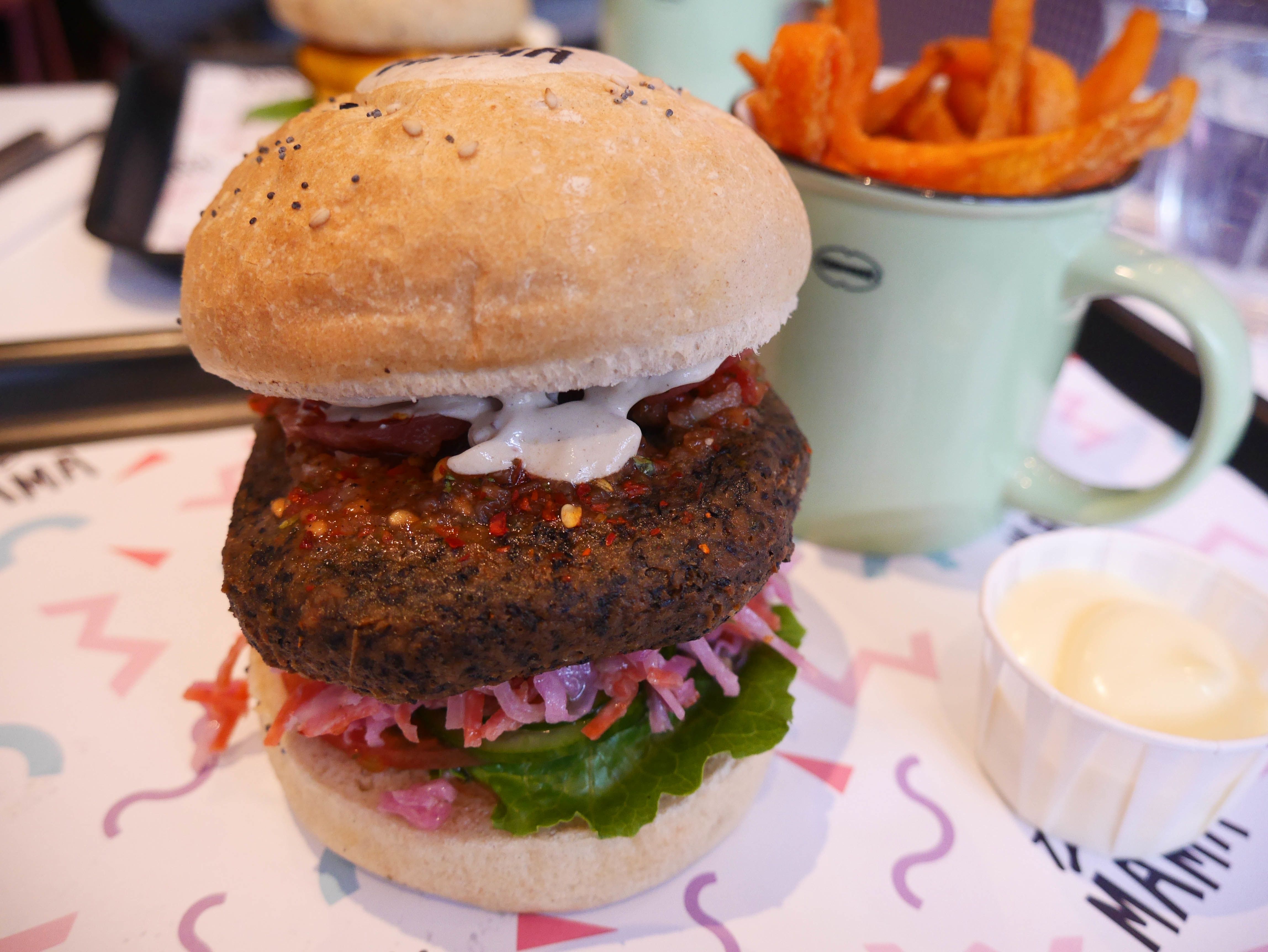 Deer Mama Vegan Mylk & Burger Bar Amsterdam - burger