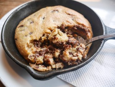 comfort food NYC - cast-iron cookie