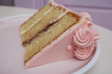 Peggy Porschen - glorious Victoria sponge