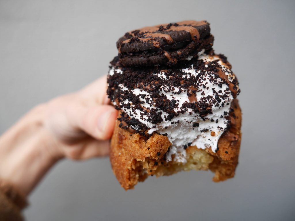 Whipped London - cookie cup pies