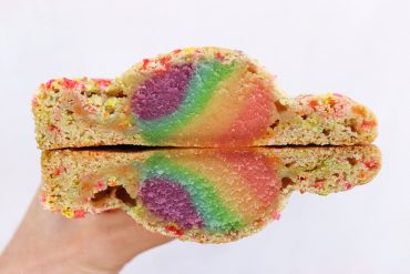 rainbow cakepop cookie delivered - sugar high dessertsrainbow cakepop cookie delivered - sugar high desserts