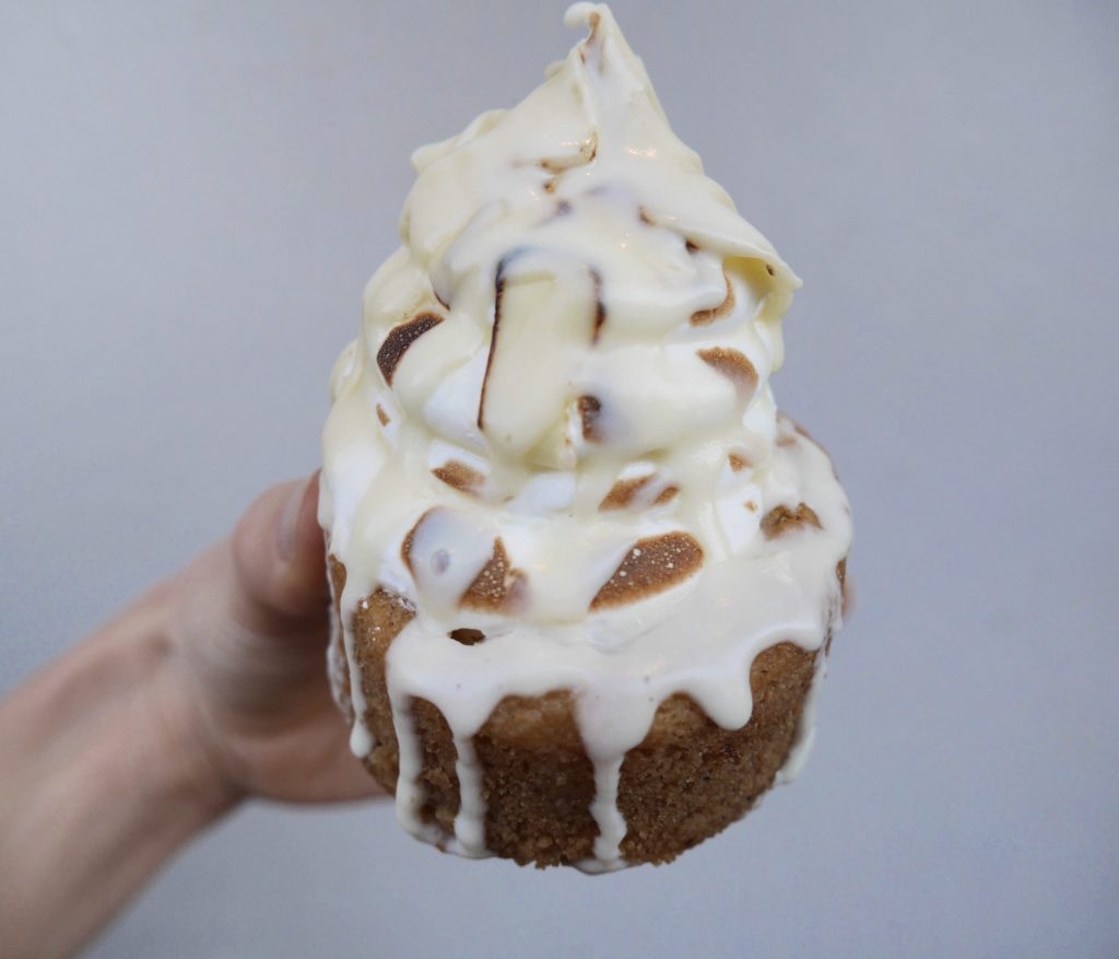 white chocolate cookie cup - whipped london