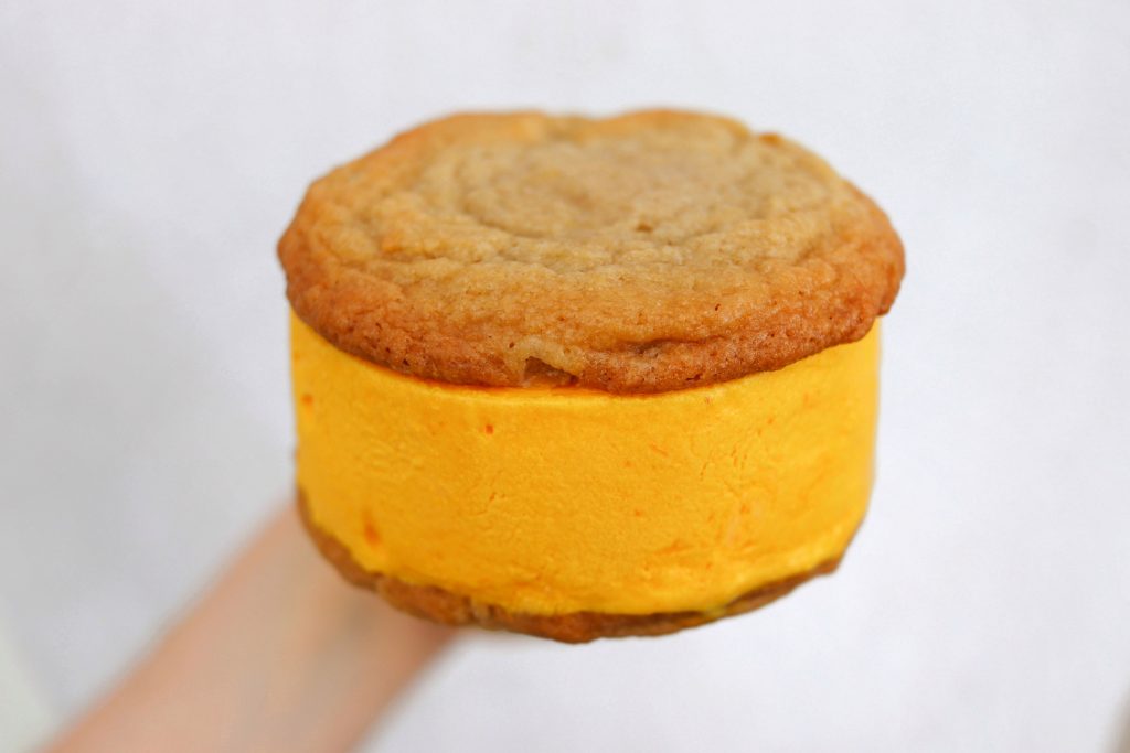 saffron ice cream sandwich - Bake Street London