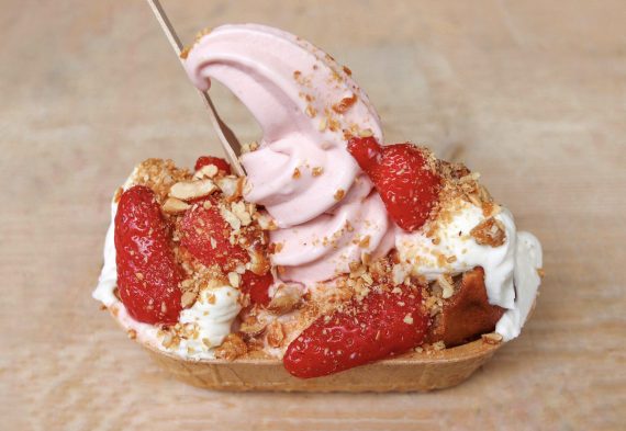 Strawberry soft serve - Soft 'n Swirly London